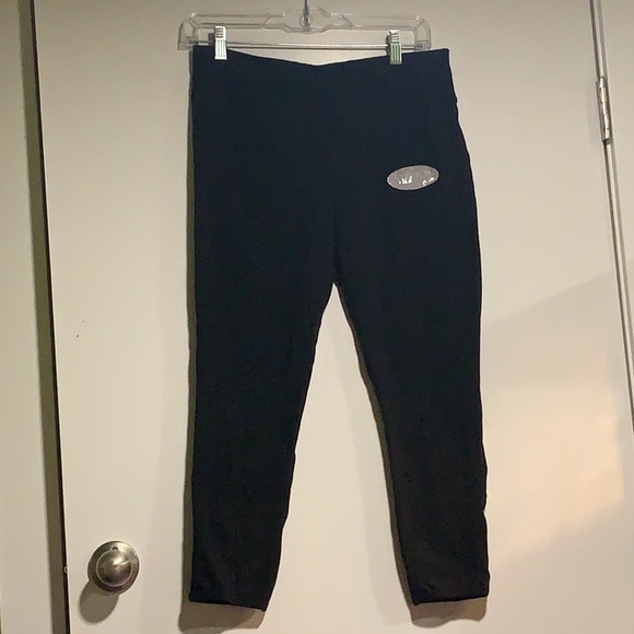 Black Capris pants - Picture 2 of 3